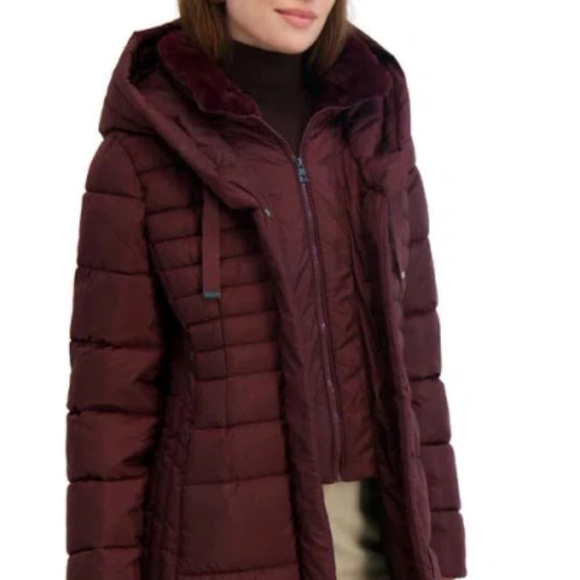 Tahari Longline Bibbed Puffer Coat -- EUC! - Picture 2 of 10